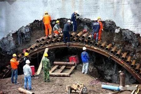 霍邱隧道钢花管支护案例